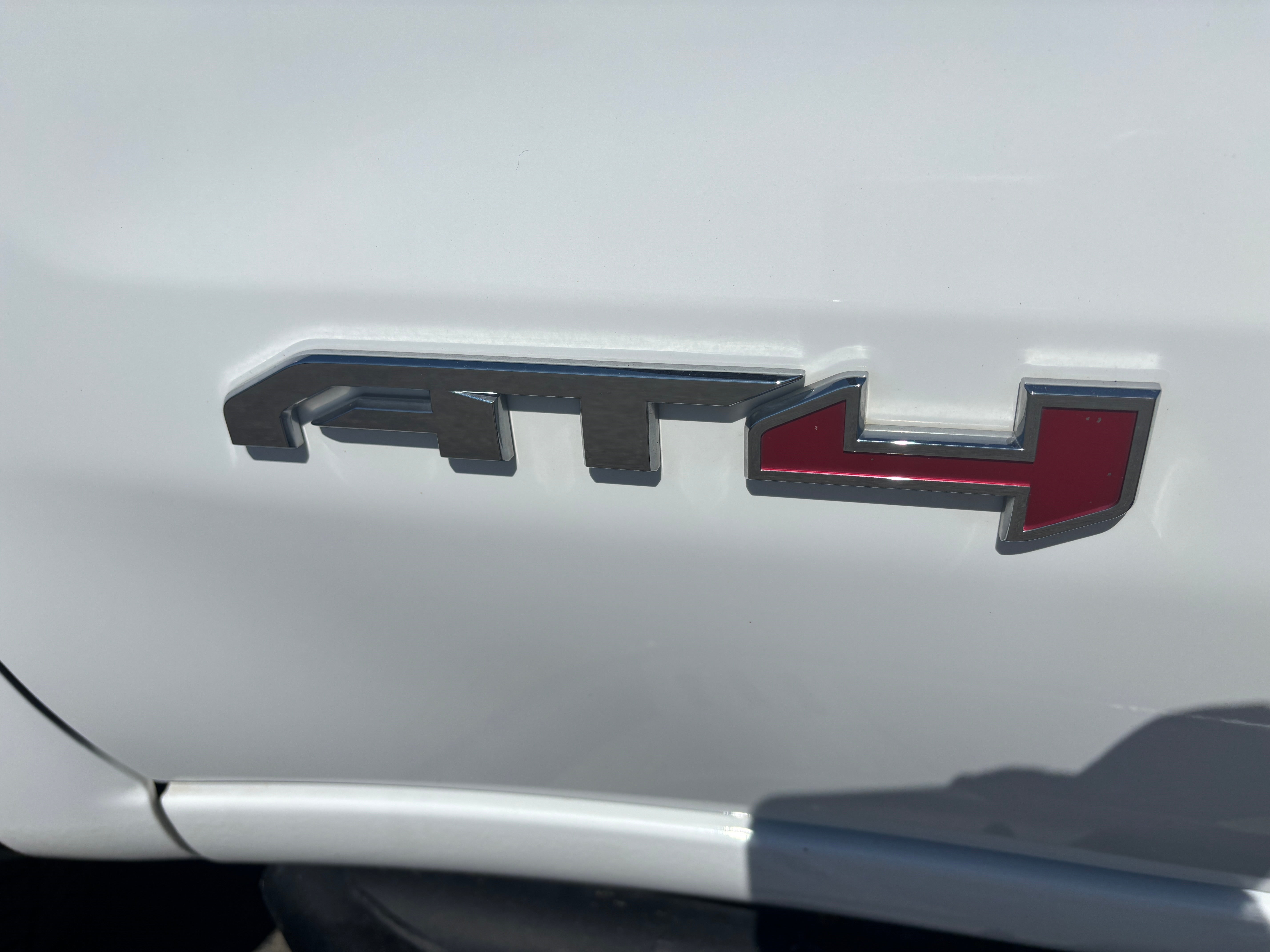 2023 GMC Sierra 1500 AT4