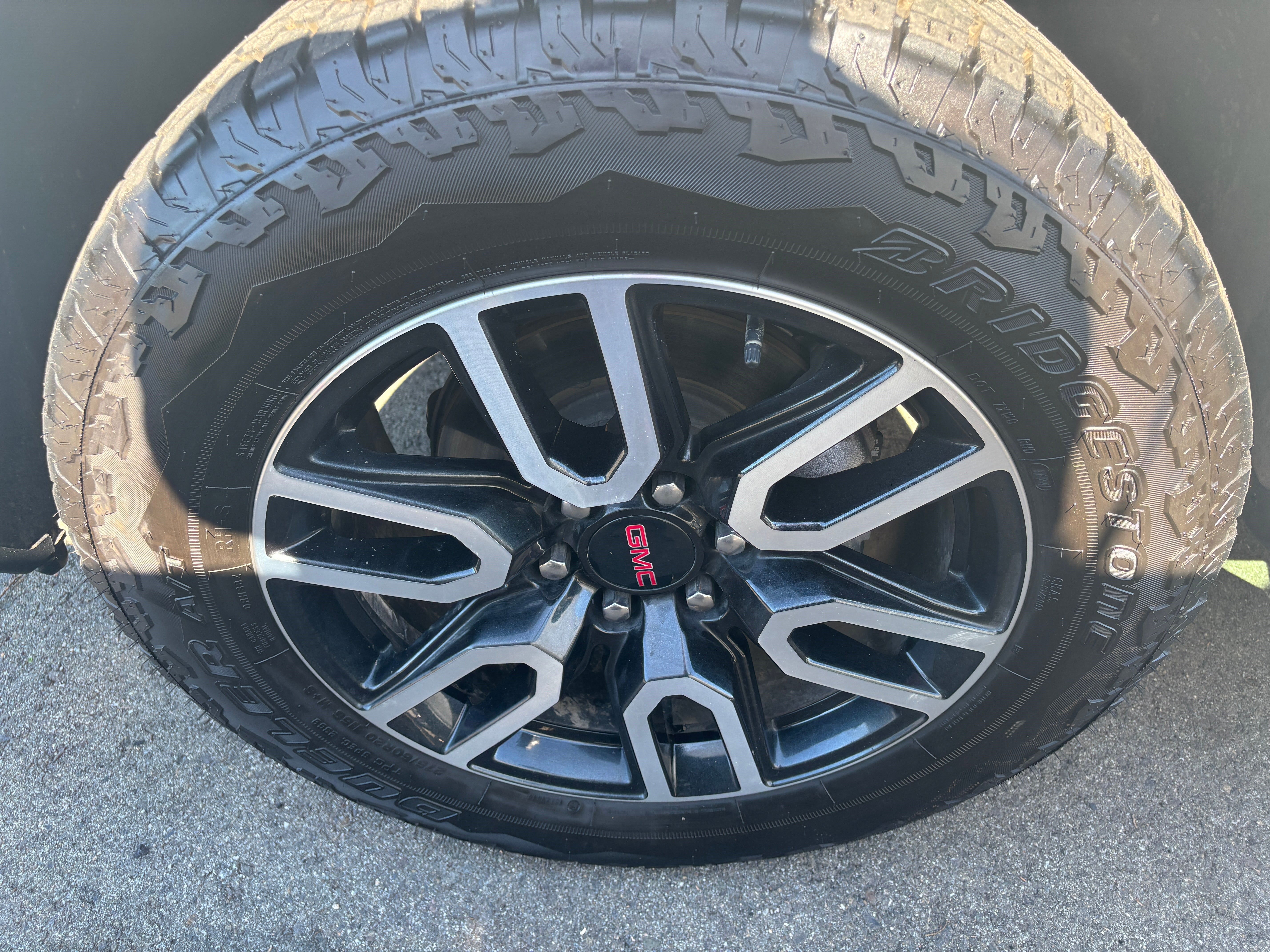 2023 GMC Sierra 1500 AT4