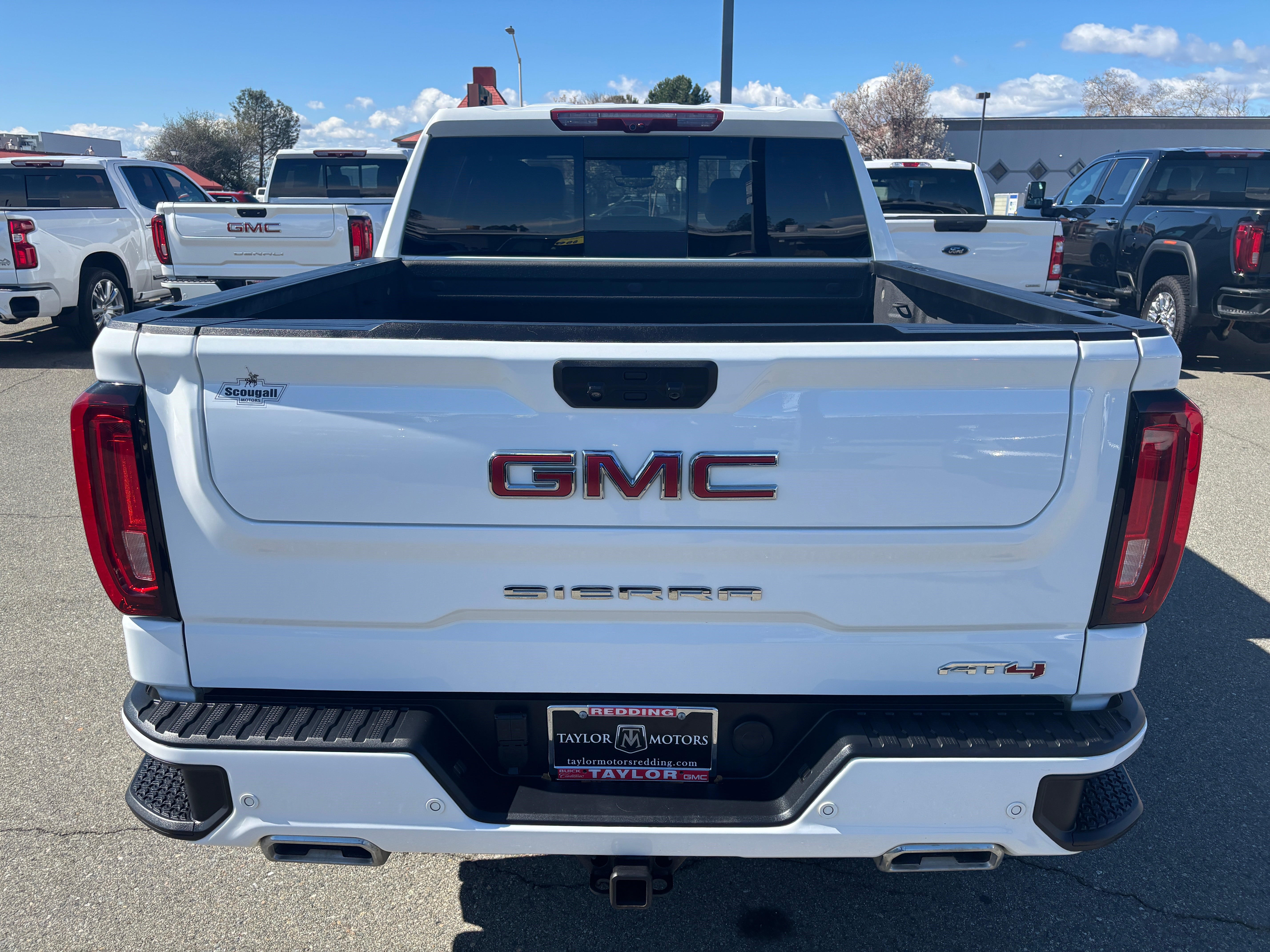 2023 GMC Sierra 1500 AT4