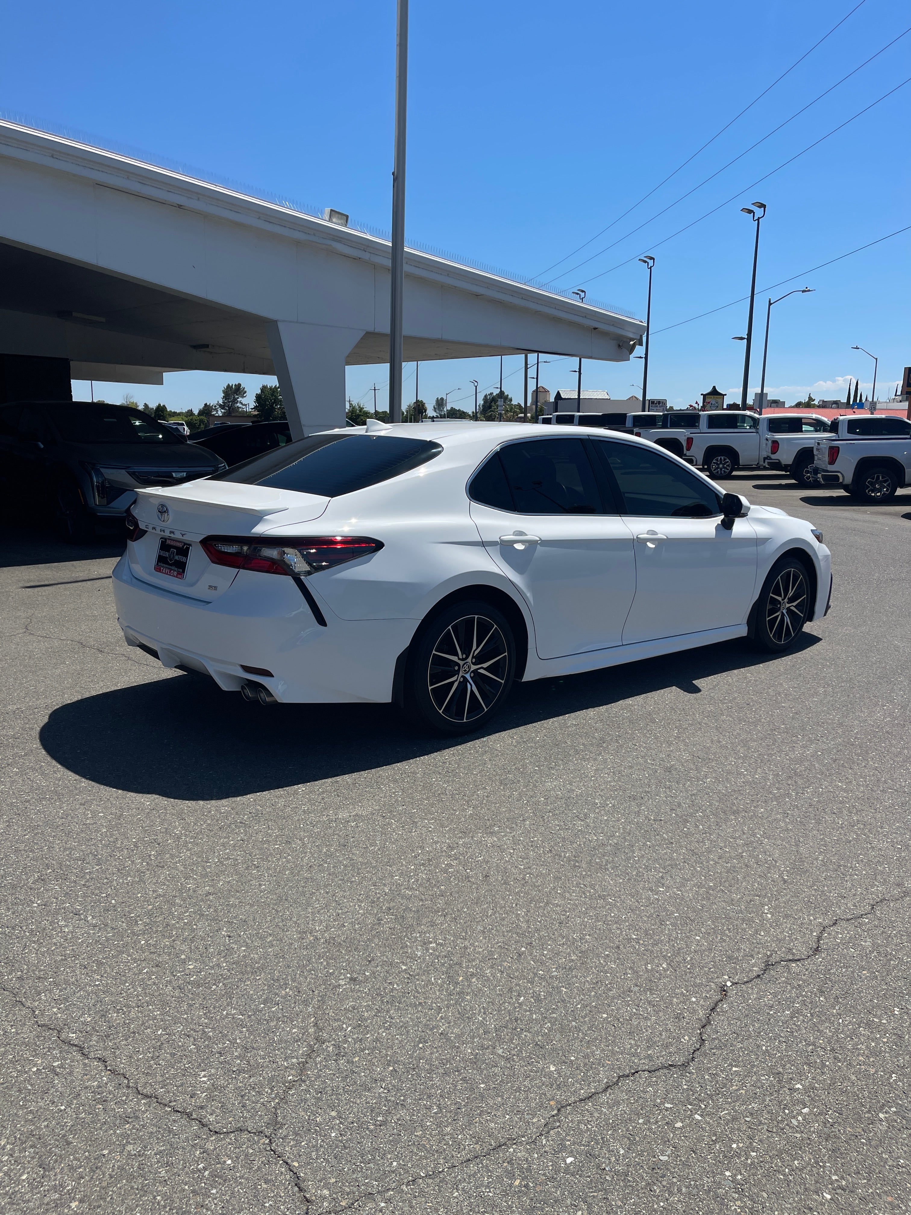 2023 Toyota Camry SE