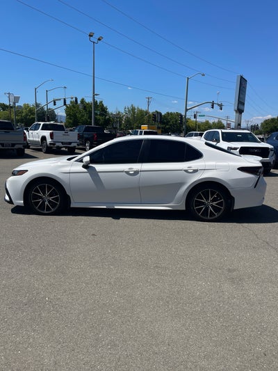 2023 Toyota Camry SE